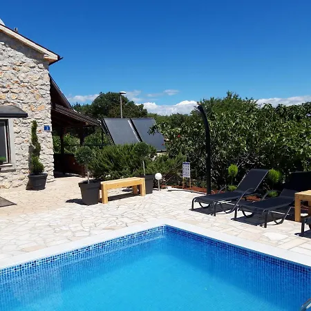 Casa Nora Adriatica Villa *